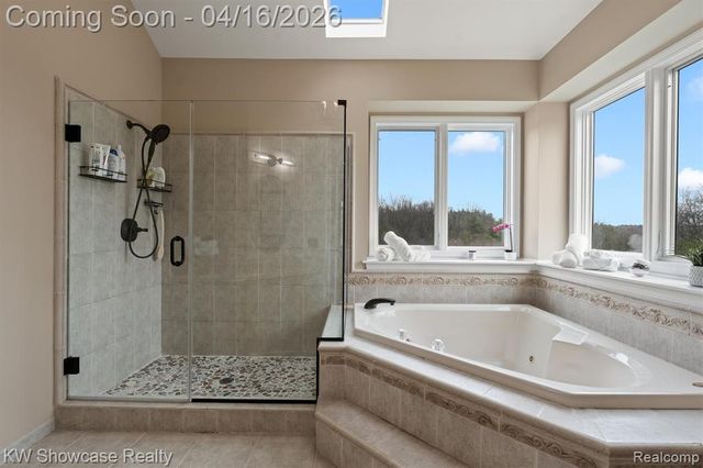 8315 E Allen Road, Fenton, MI 48430