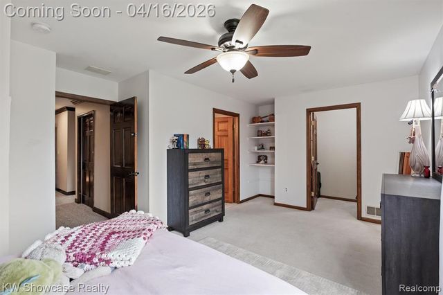 8315 E Allen Road, Fenton, MI 48430