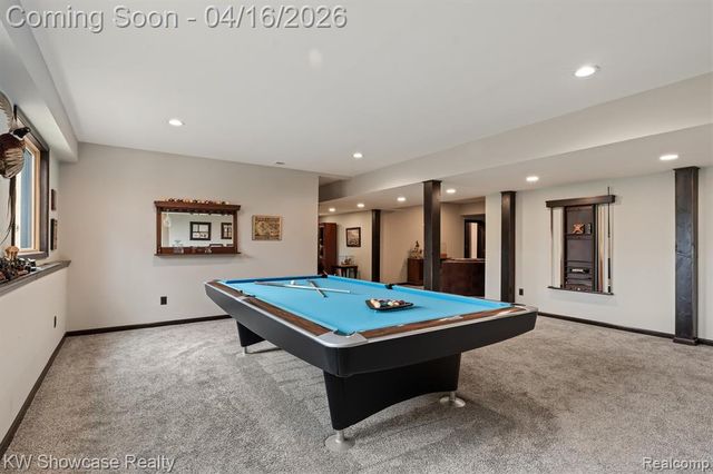 8315 E Allen Road, Fenton, MI 48430