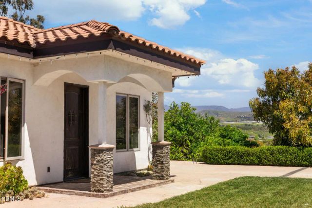 5927 St Maarten Drive, Moorpark, CA 93021