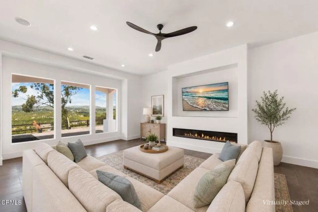 5927 St Maarten Drive, Moorpark, CA 93021
