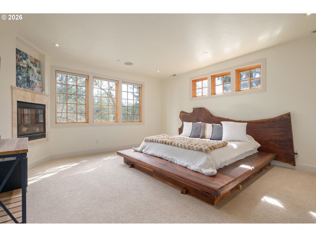 2630 ONYX St, Eugene, OR 97403