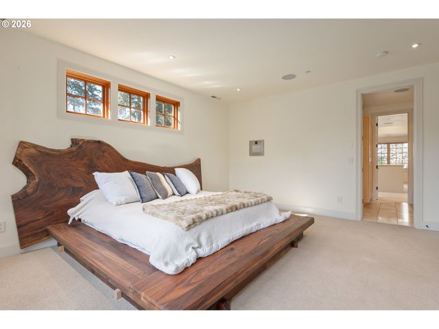 2630 ONYX St, Eugene, OR 97403