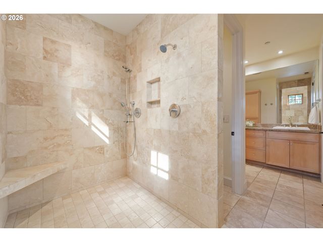 2630 ONYX St, Eugene, OR 97403