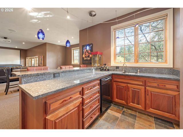 2630 ONYX St, Eugene, OR 97403