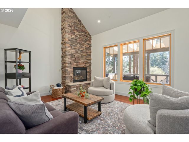 2630 ONYX St, Eugene, OR 97403