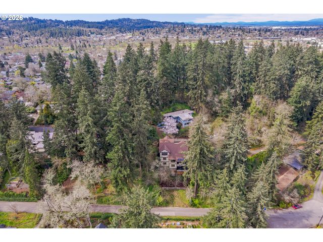 2630 ONYX St, Eugene, OR 97403