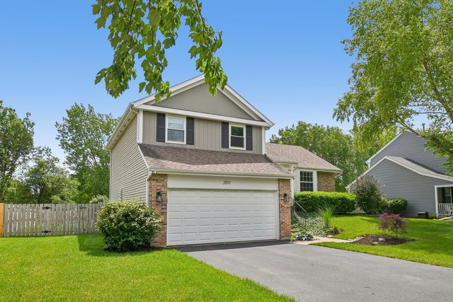 2011 Glenmoor Drive, West Dundee, IL 60118