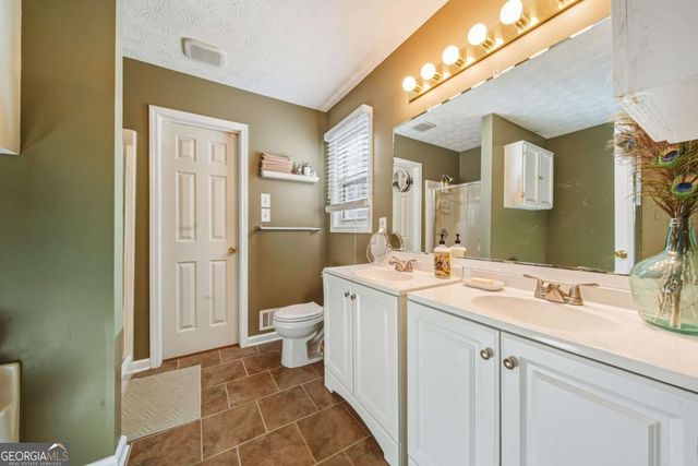 141 N Springs Drive, Acworth, GA 30101