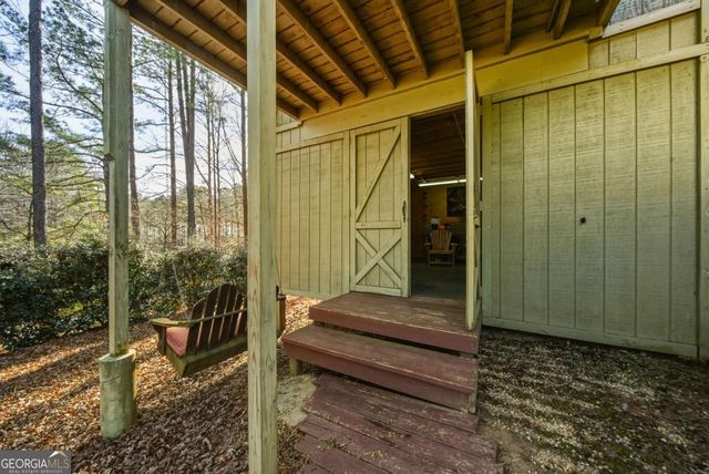 141 N Springs Drive, Acworth, GA 30101