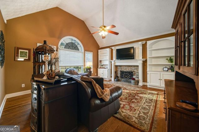 141 N Springs Drive, Acworth, GA 30101