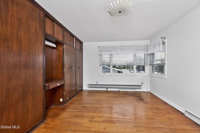 10 Campus View Drive, Colonie, NY 12211