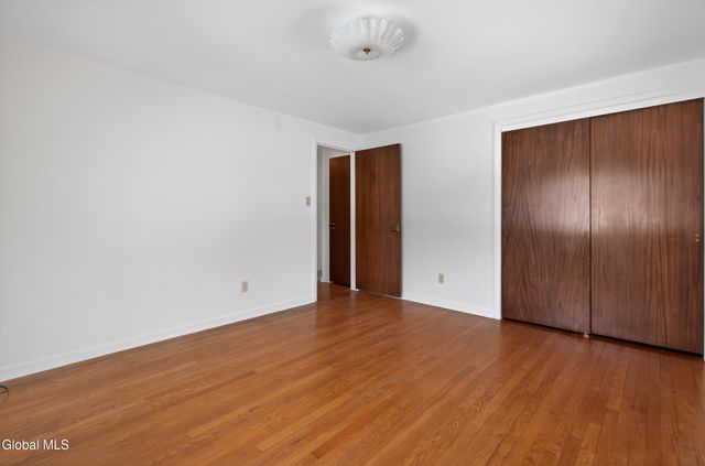 10 Campus View Drive, Colonie, NY 12211