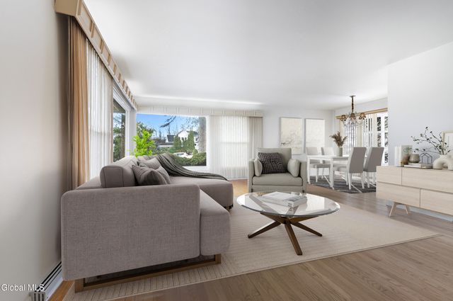 10 Campus View Drive, Colonie, NY 12211