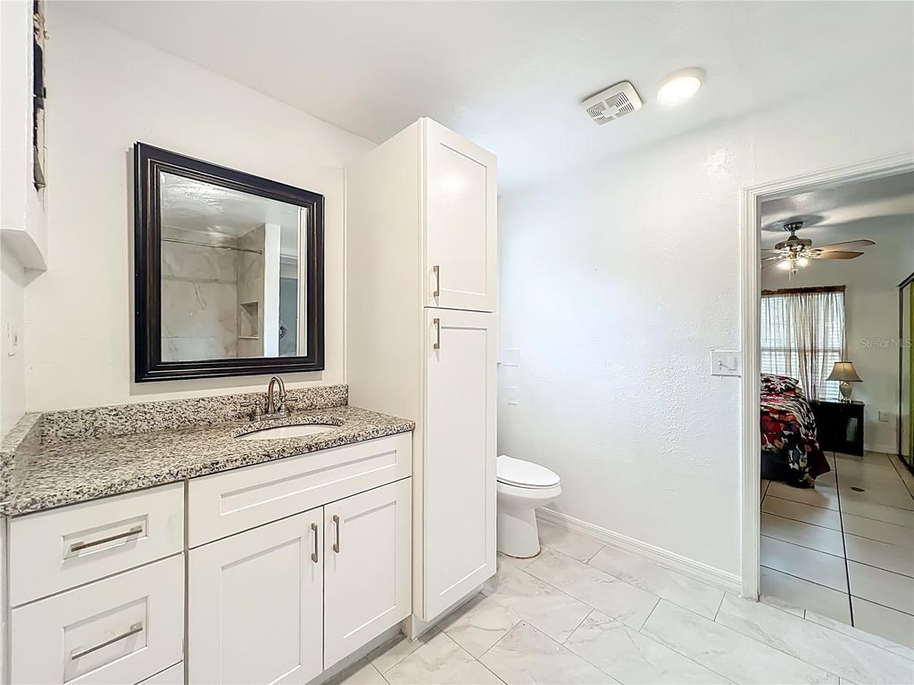 Image 23 of property listing at 1 S SOLANDRA DRIVE, Orlando, FL 32807