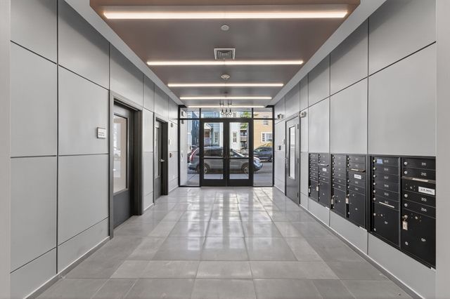 656 Saratoga 205, Boston, MA 02128