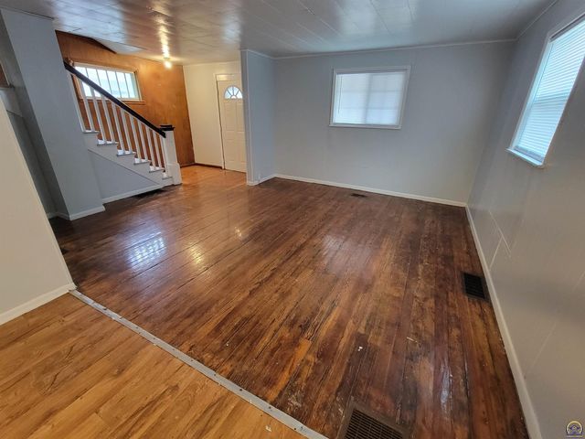 1335 SW Lincoln ST, Topeka, KS 66604