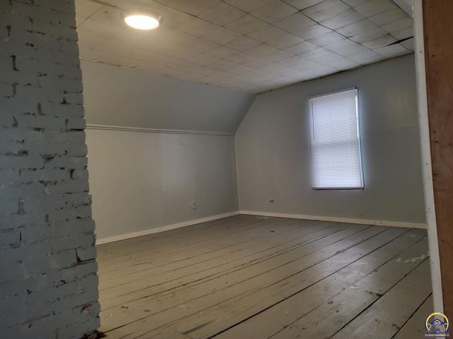 1335 SW Lincoln ST, Topeka, KS 66604