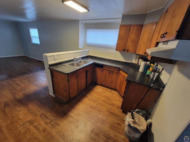 1335 SW Lincoln ST, Topeka, KS 66604