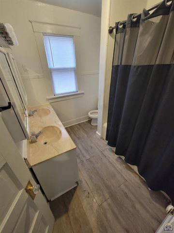 1335 SW Lincoln ST, Topeka, KS 66604