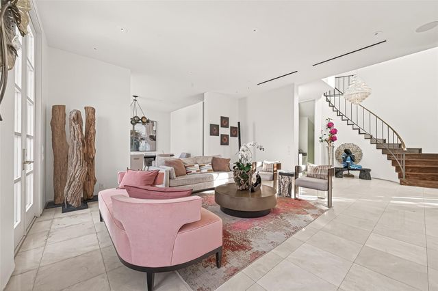 6005 Inwood Drive A, Houston, TX 77057