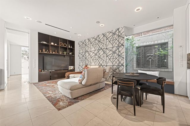 6005 Inwood Drive A, Houston, TX 77057