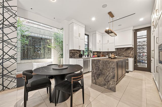 6005 Inwood Drive A, Houston, TX 77057