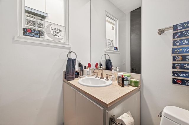 6005 Inwood Drive A, Houston, TX 77057