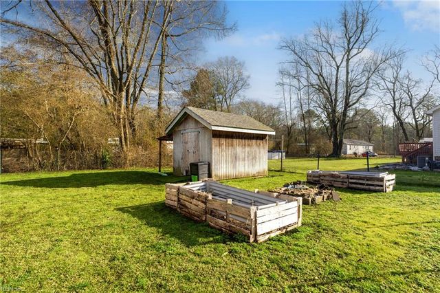 17009 Mt Olive Ave, Windsor, VA 23487