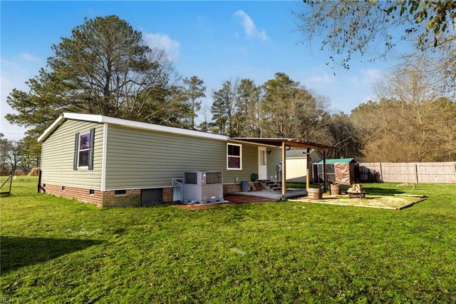 17009 Mt Olive Ave, Windsor, VA 23487