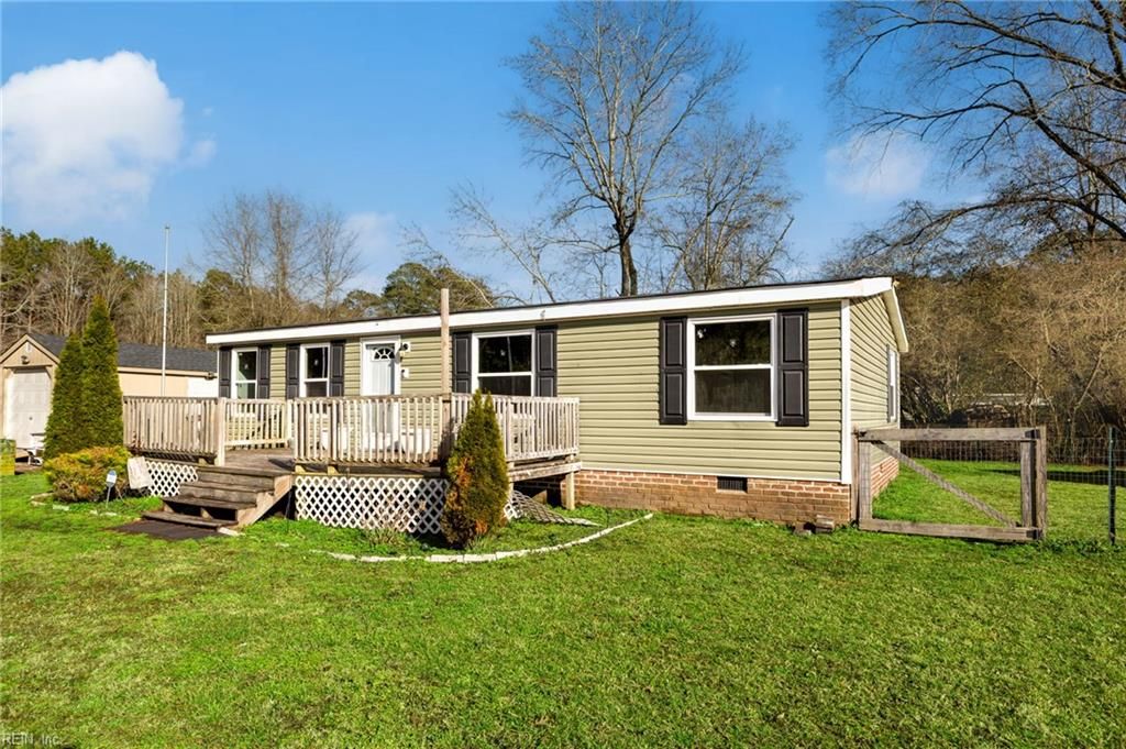 17009 Mt Olive Ave, Windsor, VA 23487