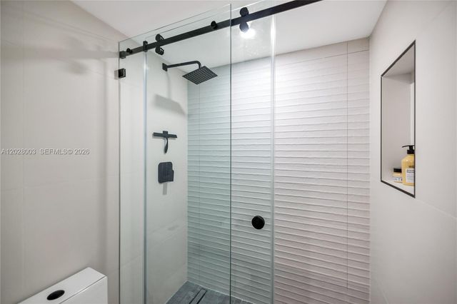 6917 Collins Ave 1404, Miami Beach, FL 33141