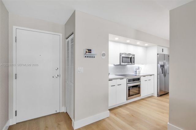6917 Collins Ave 1404, Miami Beach, FL 33141