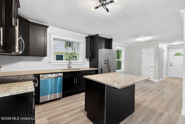 1662 Hollywood Boulevard, Biloxi, MS 39531