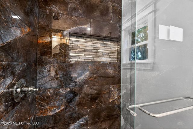 1662 Hollywood Boulevard, Biloxi, MS 39531