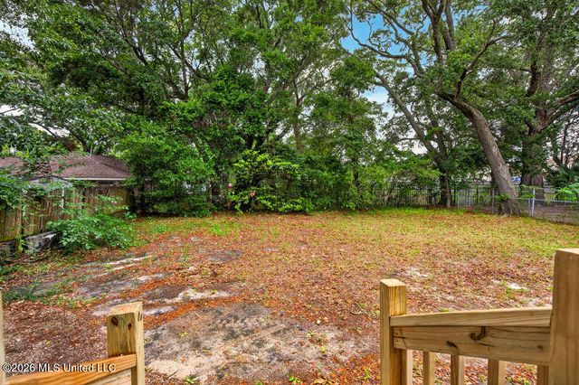 1662 Hollywood Boulevard, Biloxi, MS 39531