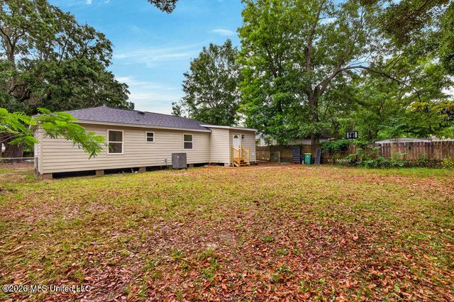 1662 Hollywood Boulevard, Biloxi, MS 39531
