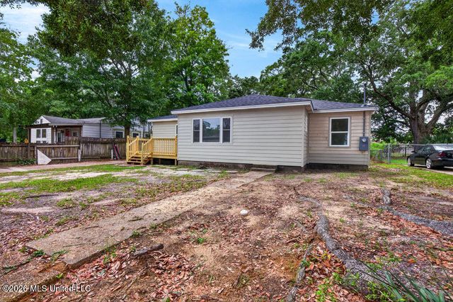 1662 Hollywood Boulevard, Biloxi, MS 39531