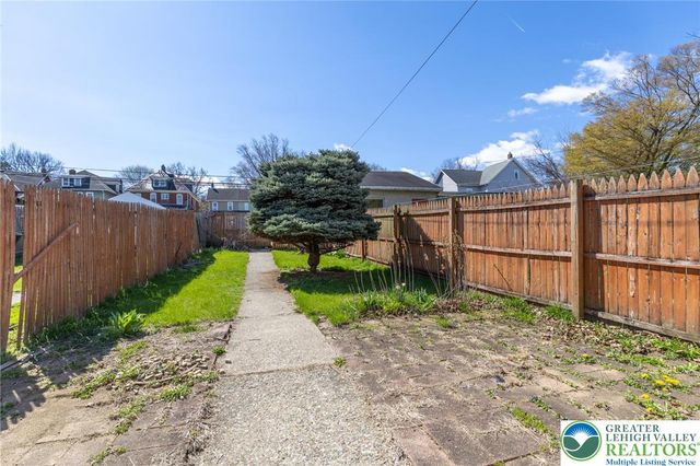 928 West Berwick Street, Easton, PA 18042