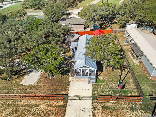 164 Pr 1523, Bandera, TX 78003