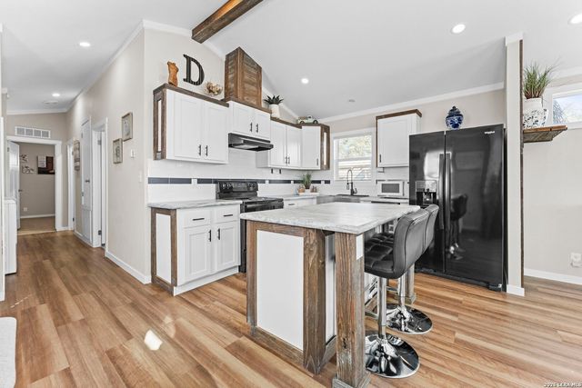 164 Pr 1523, Bandera, TX 78003