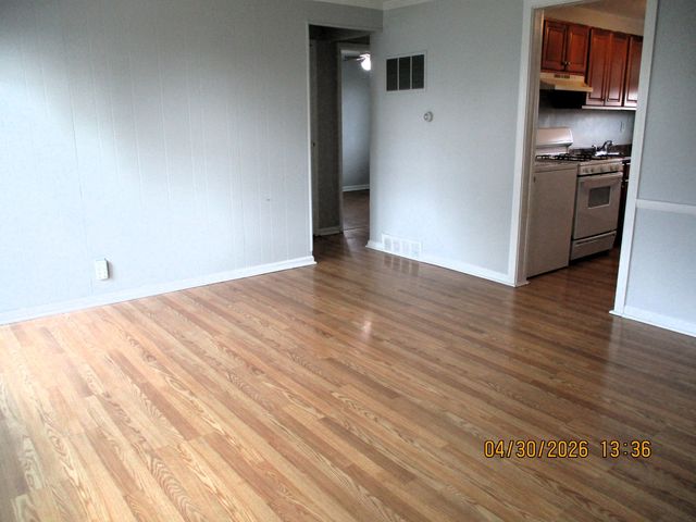 8713 S Keeler Avenue 1, Hometown, IL 60456