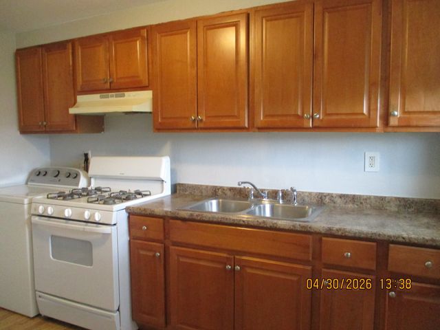 8713 S Keeler Avenue 1, Hometown, IL 60456