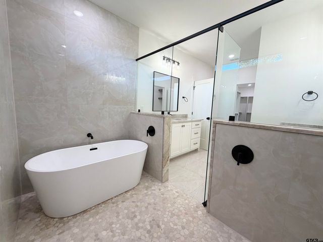 324 Heritage Way, Bullard, TX 75757