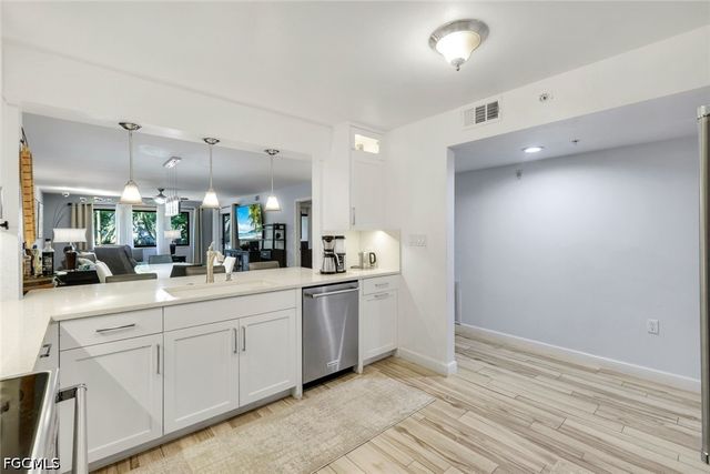 9901 Sunset Cove LN 222, Fort Myers, FL 33919