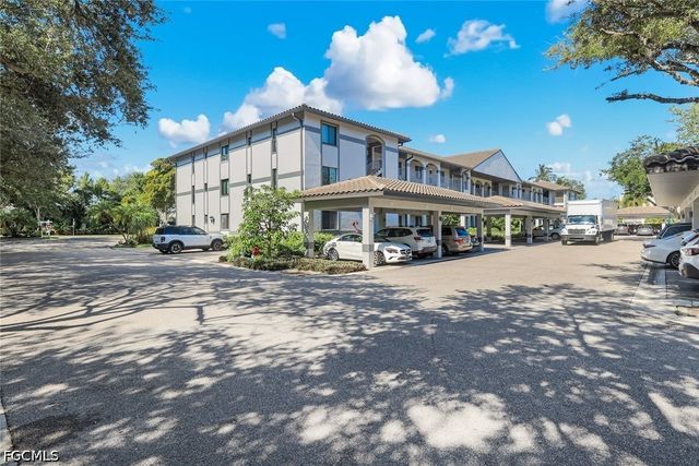 9901 Sunset Cove LN 222, Fort Myers, FL 33919