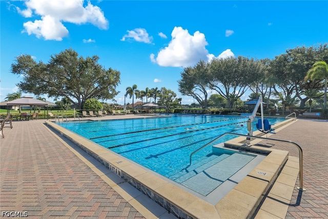 9901 Sunset Cove LN 222, Fort Myers, FL 33919