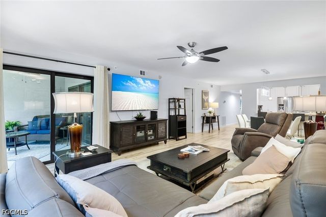 9901 Sunset Cove LN 222, Fort Myers, FL 33919