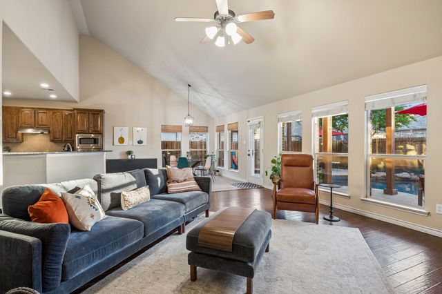 1500 Pillar Bluff Way, Mckinney, TX 75072