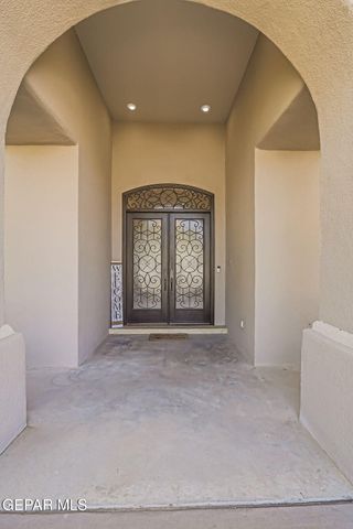 6038 LAGUNA VISTA Drive, El Paso, TX 79932